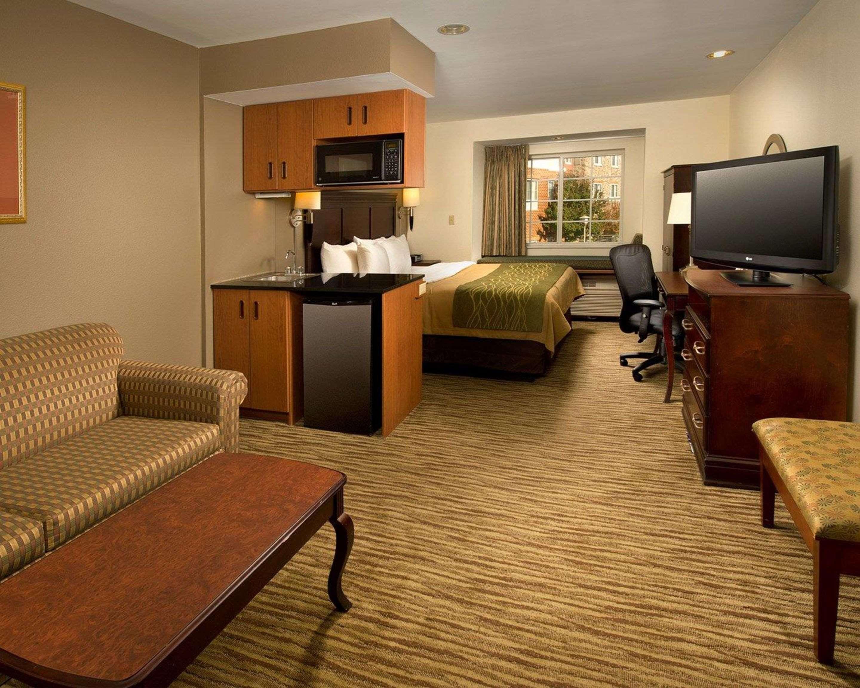 Spark By Hilton Sterling Dulles Airport Exteriör bild