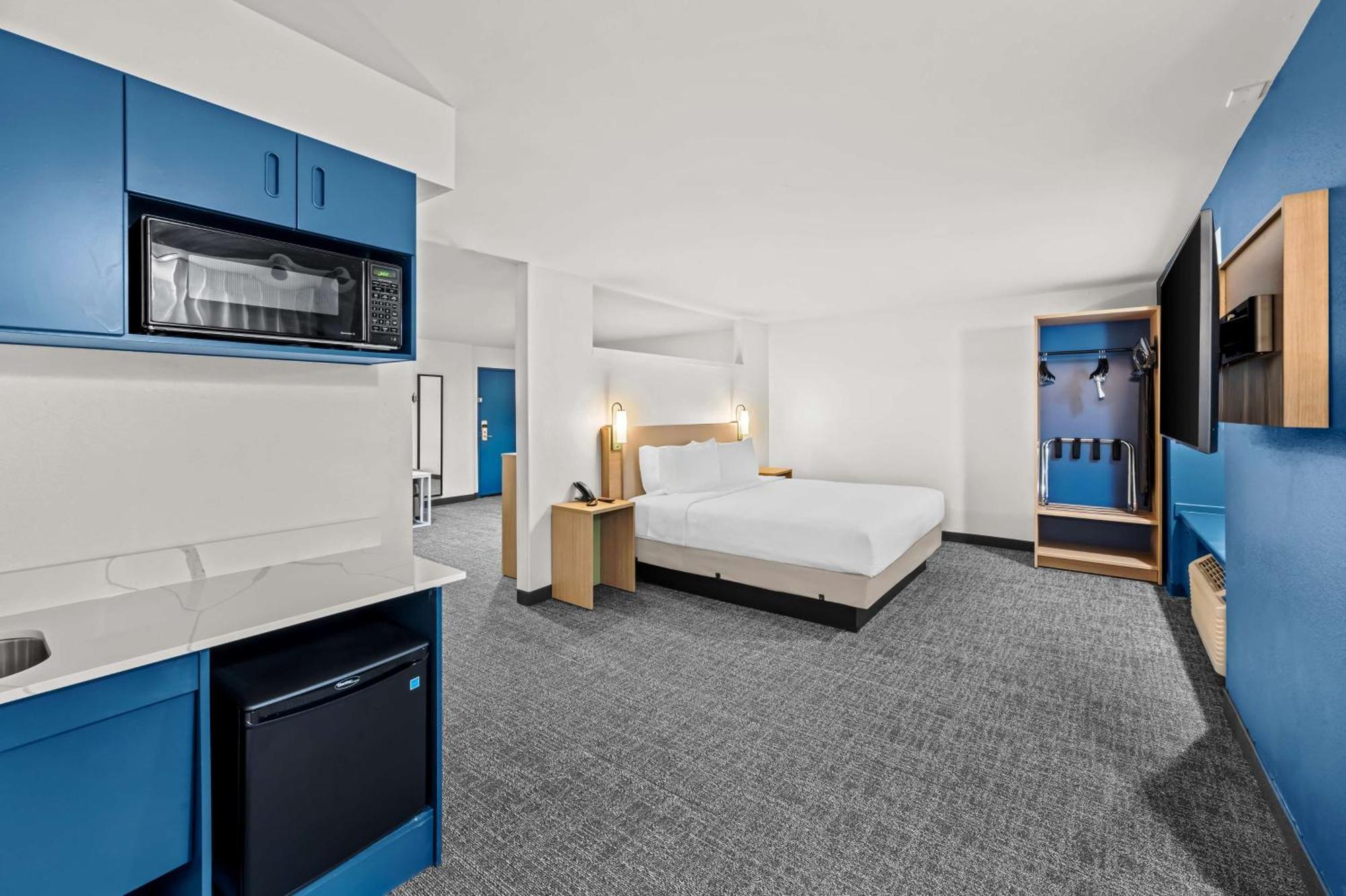 Spark By Hilton Sterling Dulles Airport Exteriör bild