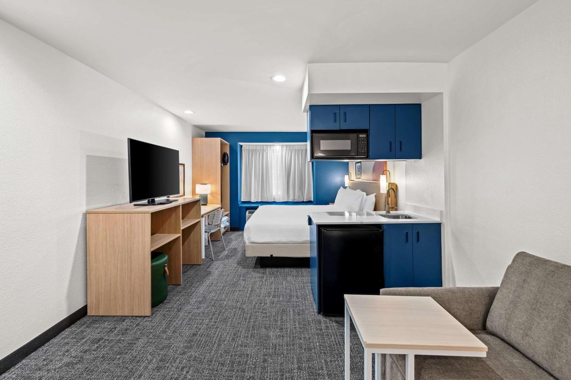 Spark By Hilton Sterling Dulles Airport Exteriör bild